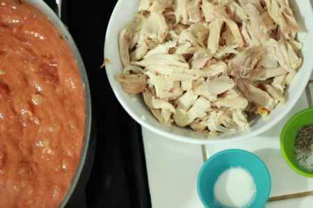 Chicken-and-pasta-bake-tomatoes-and-chicken