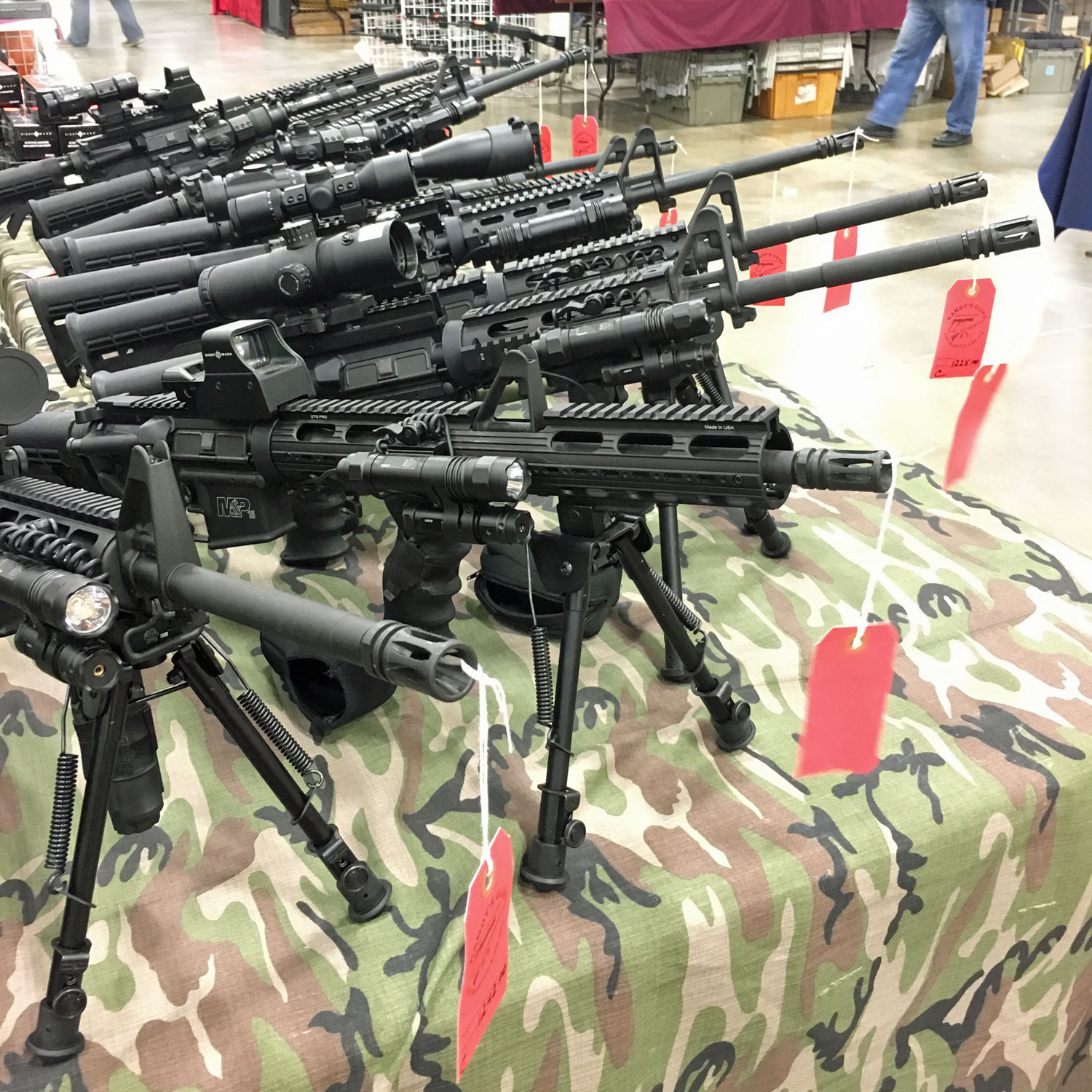 What to Expect at a Gun Show