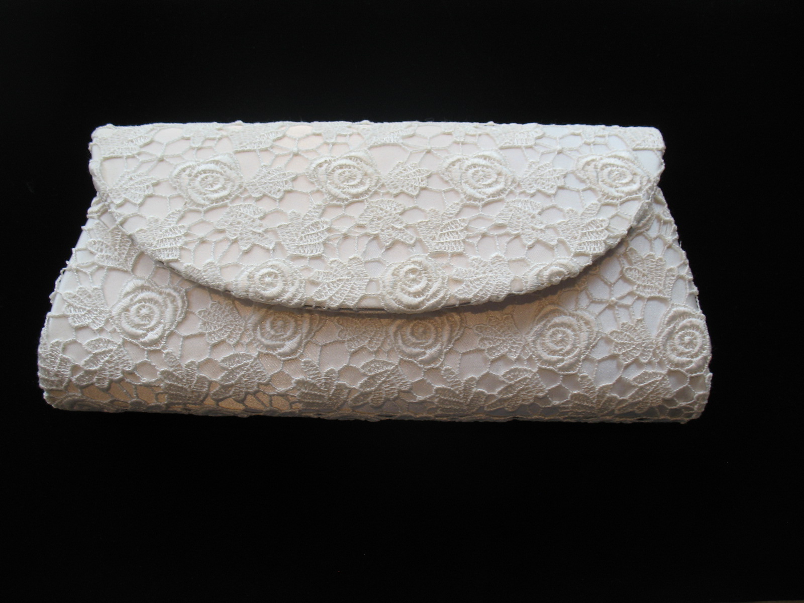 Sondra Roberts R15551-S11IV - wedding handbag giveaway