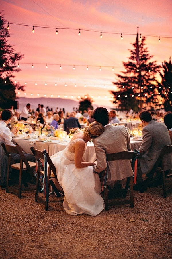 Love the intimate feeling of this outdoor mountain reception, with a beautiful sunset