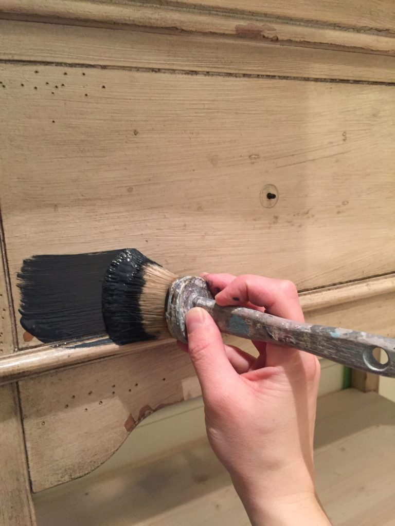 Painting with Graphite colour and Annie Sloan Brush to Chalk Paint™ cabinets