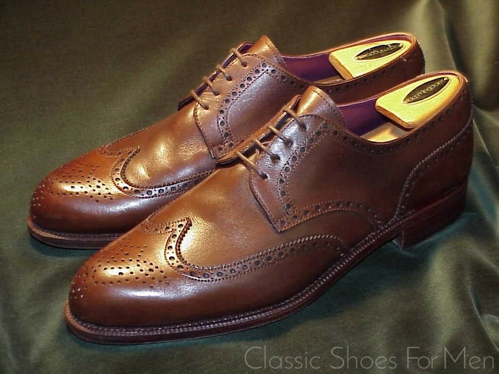 MUMUWU Mens Genuine Leather Classic Brogue Shoes Wingtip Hollow Carving Lace Up Business Shoes