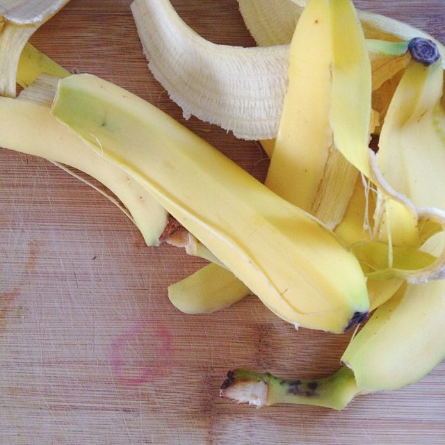 bananapeelsoncuttinboard