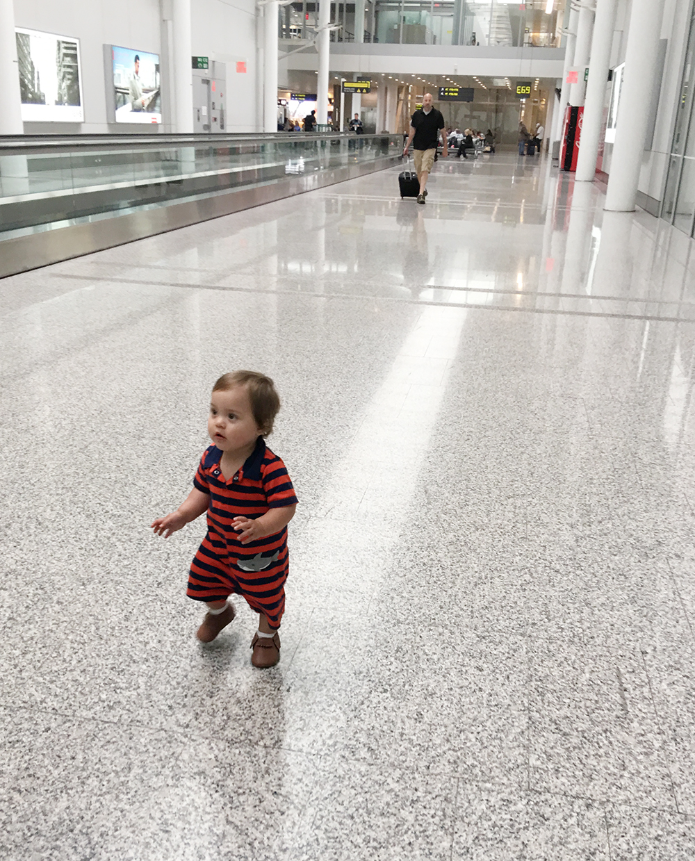 International-Travel-Toddler-Airport