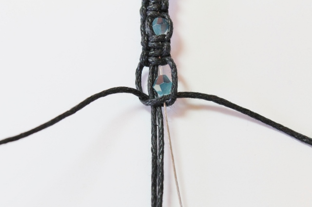 Woven Beaded Bracelet DIY (6)