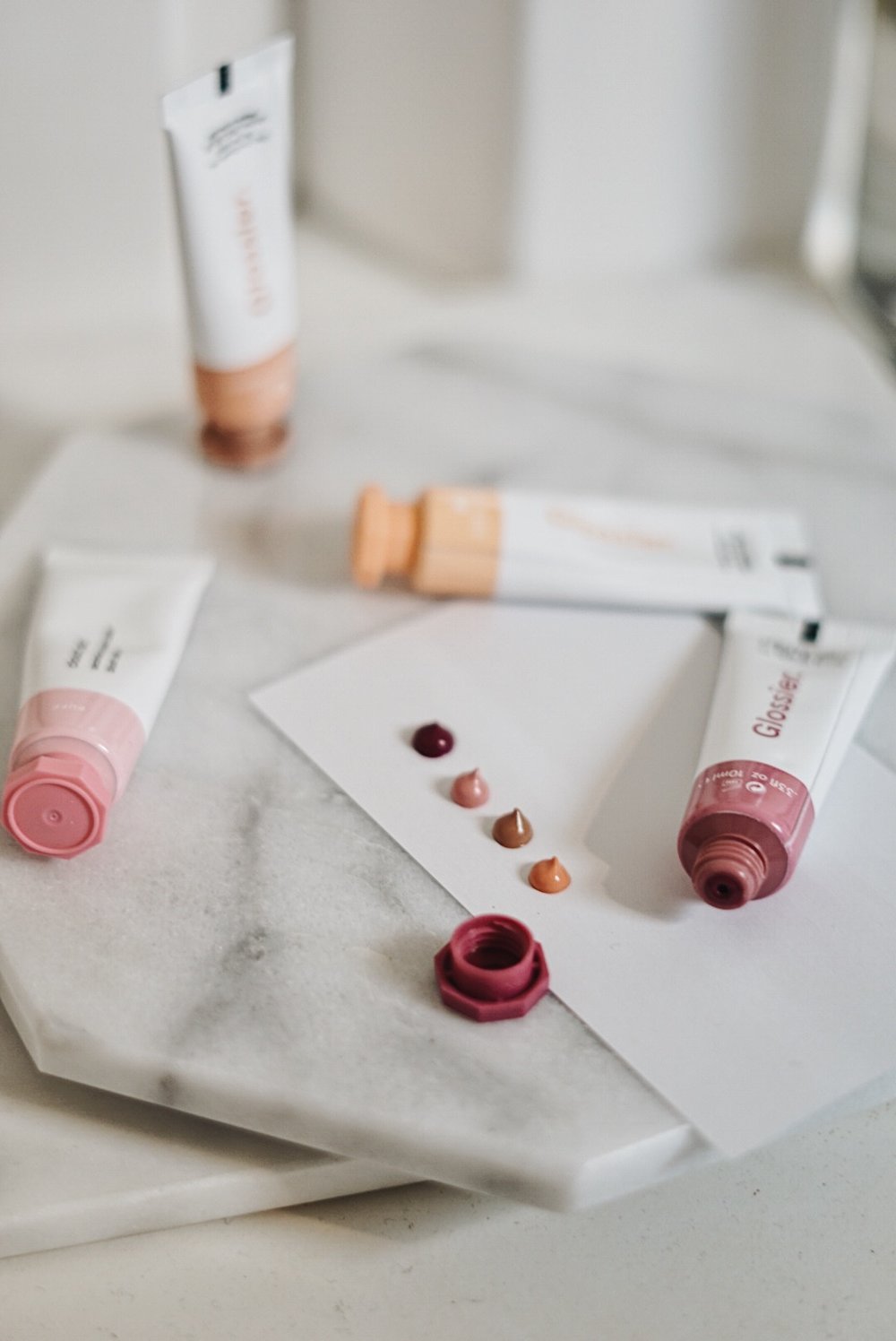 Glossier Cloud Paint Review + Swatches — c i n d y h y u e