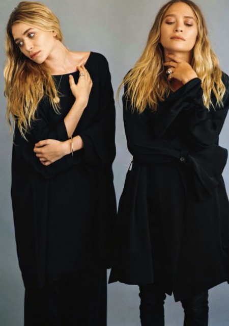 Olsens-Anonymous-Blog-Mary-Kate-Ashley-Olsen-Vogue-Germany-November-All-Black-Posing
