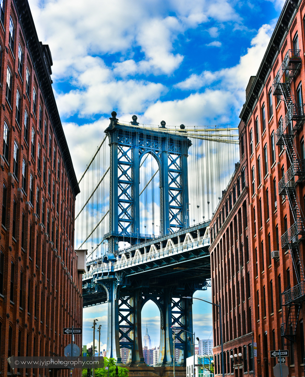   Manhattan Bridge. Image shot at Water Street and Washington Street.  