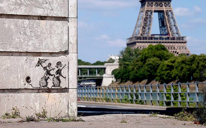Banksy Sembra Neve Ma E Cenere L Opera Anti Inquinamento In