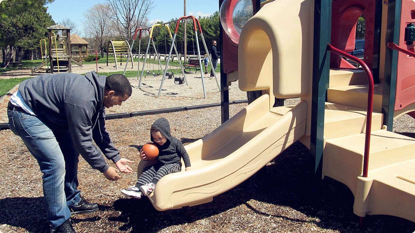 toddler father playgrounf