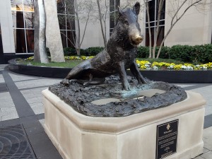 boar-statue-0585