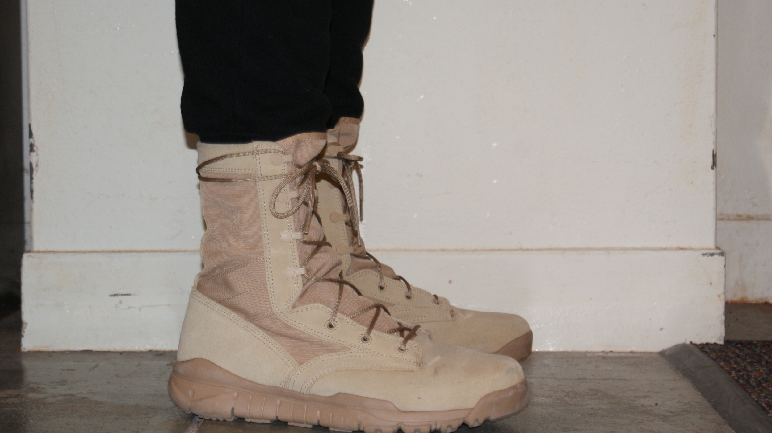 nike service boots
