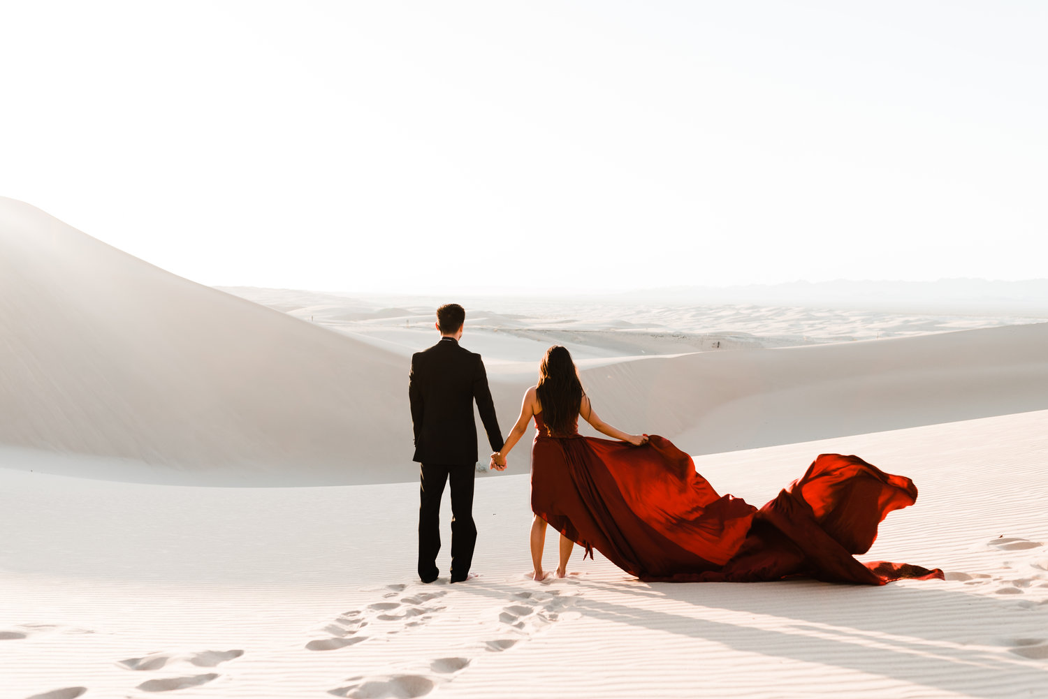 Rüyada Kısa Kırmızı Güzel Nişanlık Elbise Giymek