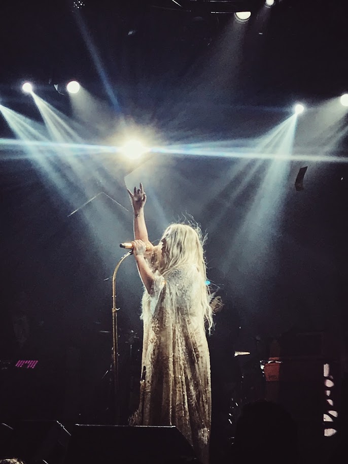 Kesha The Magical Glitter Experience That Was The Rainbow Tour