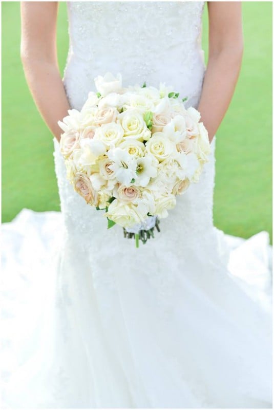 white and blush bouquet