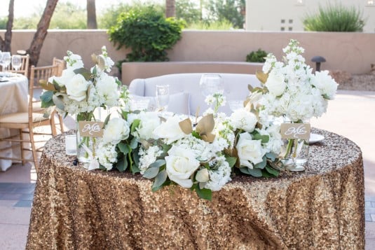 gold sweetheart table