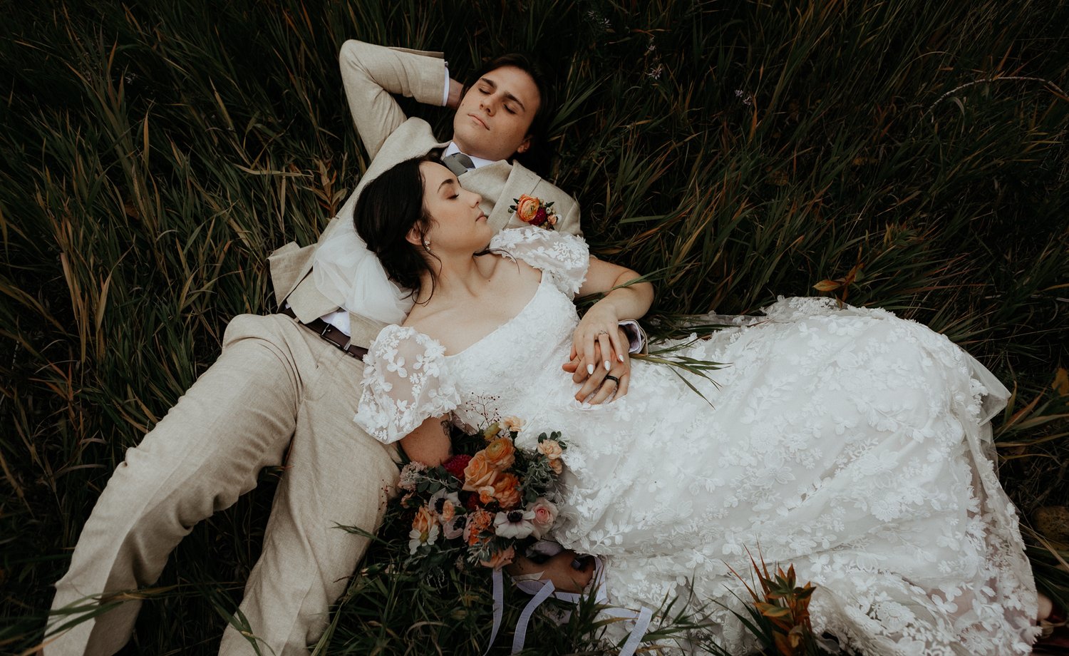 How to plan a moody + romantic wedding — Datura Photo