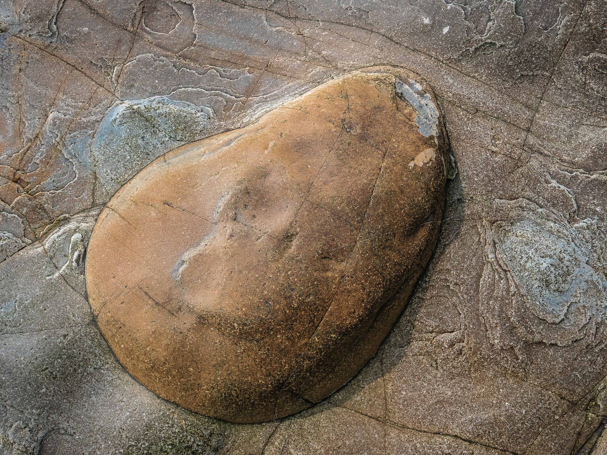 Rock-face-Porth-Ceiriad-(2-of-2)