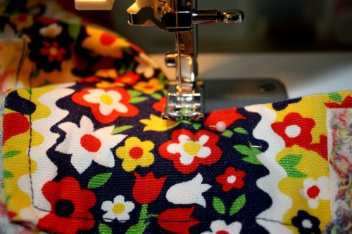 New Dress a Day - DIY - Vintage Tunic - Process - Sewing Machine 176
