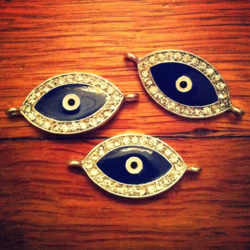 New Dress A Day - DIY - Jewelry Making - Evil Eye Bracelet