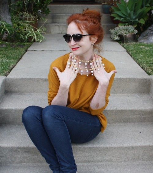 HelloGiggles - Two Broke Girls Pearl Necklace DIY - Jewelry