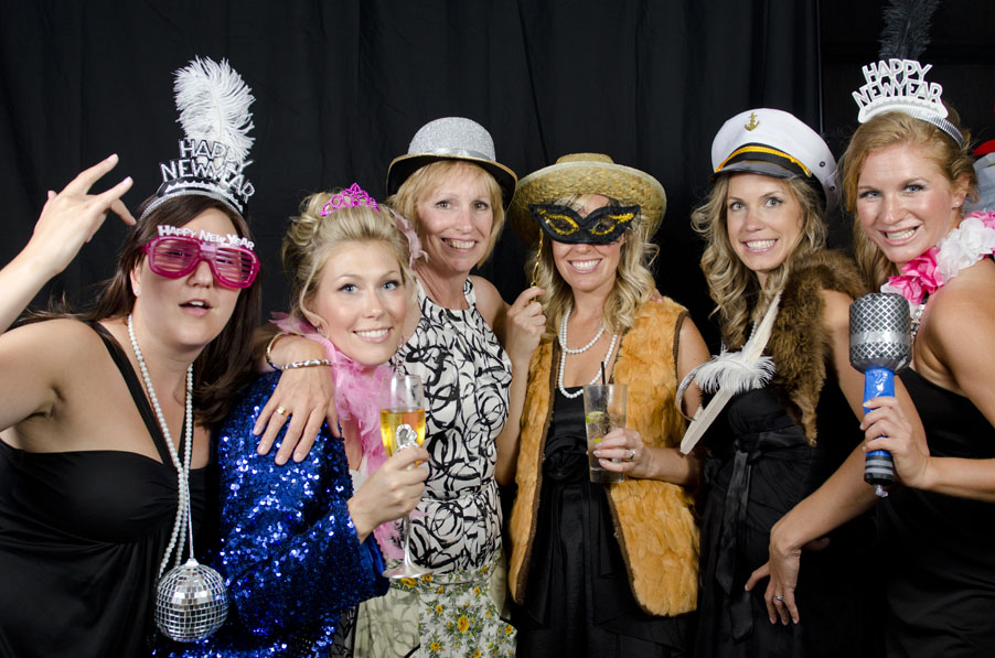 bridal party photobooth session at Lago