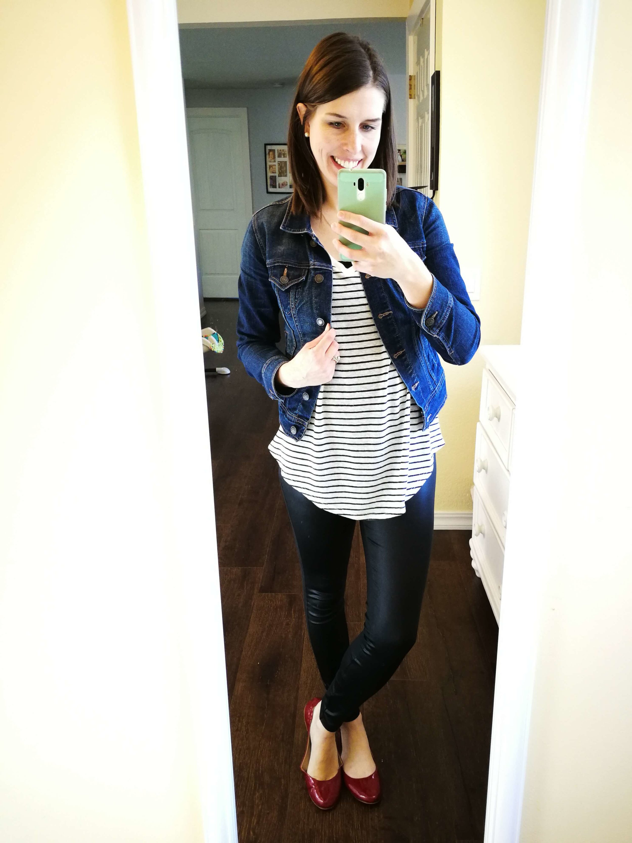easy outfit ideas for faux leather leggings what to wear easy