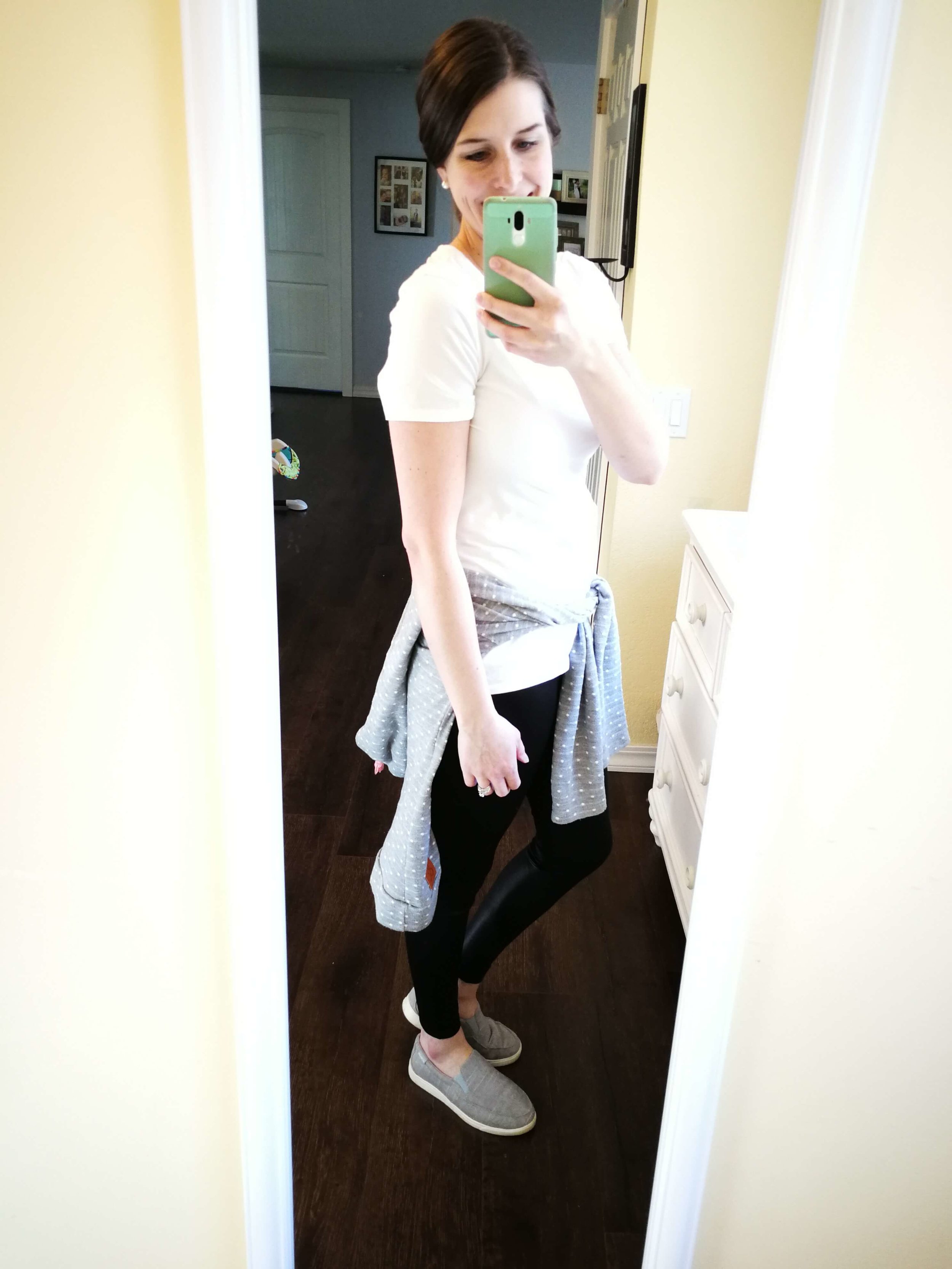 how to wear leather leggings athleisure style 