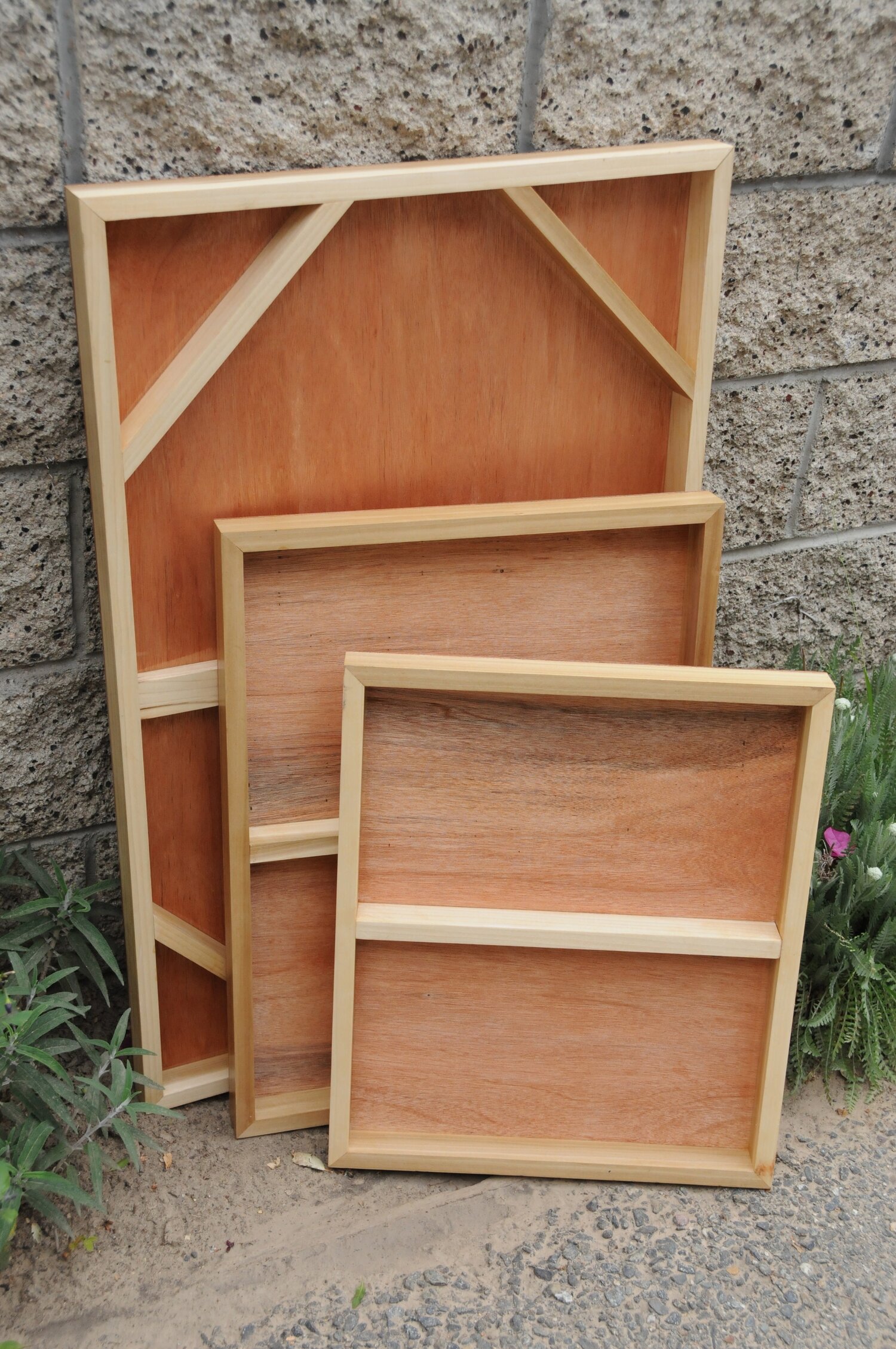 Hardboard and wood painting panels for art