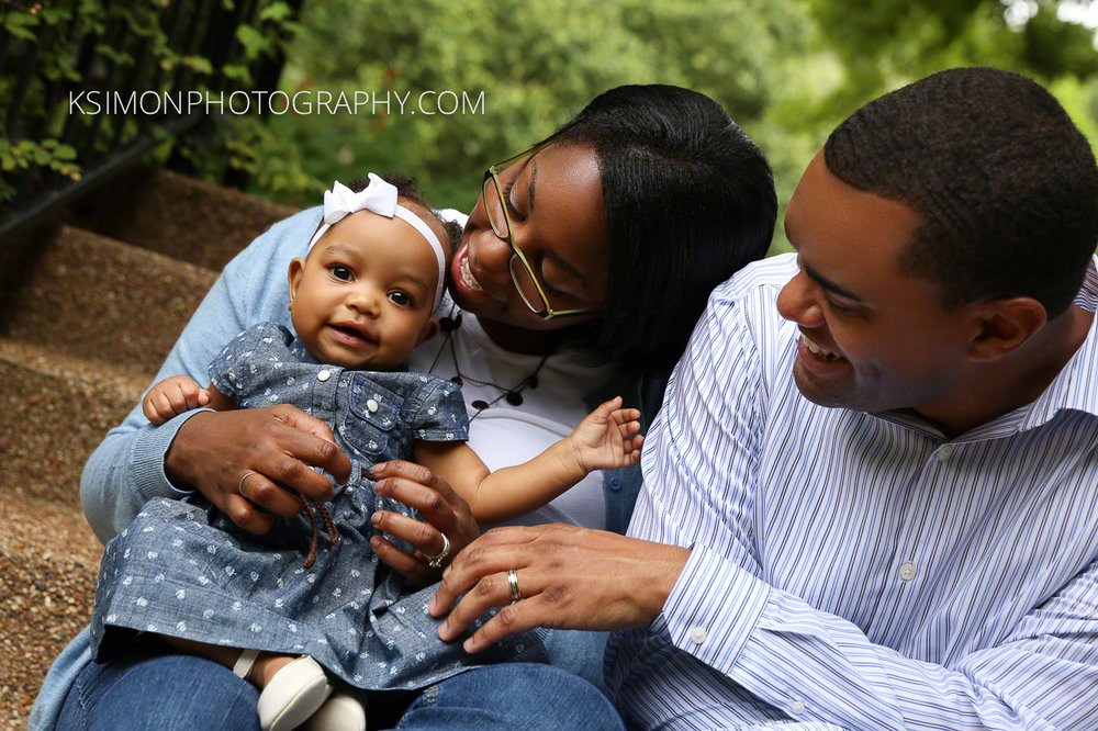Lifestyle Family Portrait | Dallas Fashion & Lifestyle Portrait Studio and Outdoor Photographer | ksimonphotography.com | © KSimon Photography, LLC