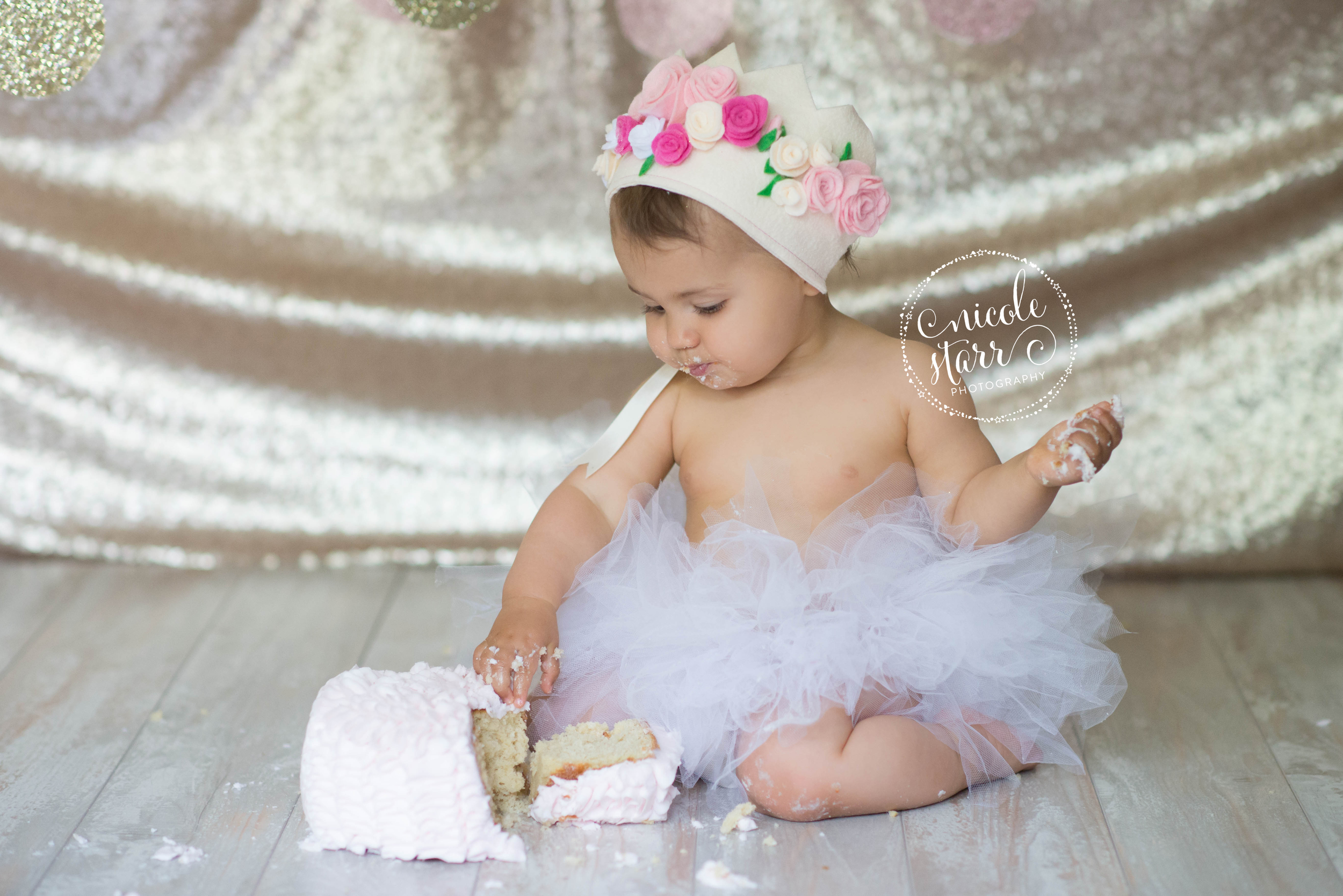 cake smash for a blush and gold theme