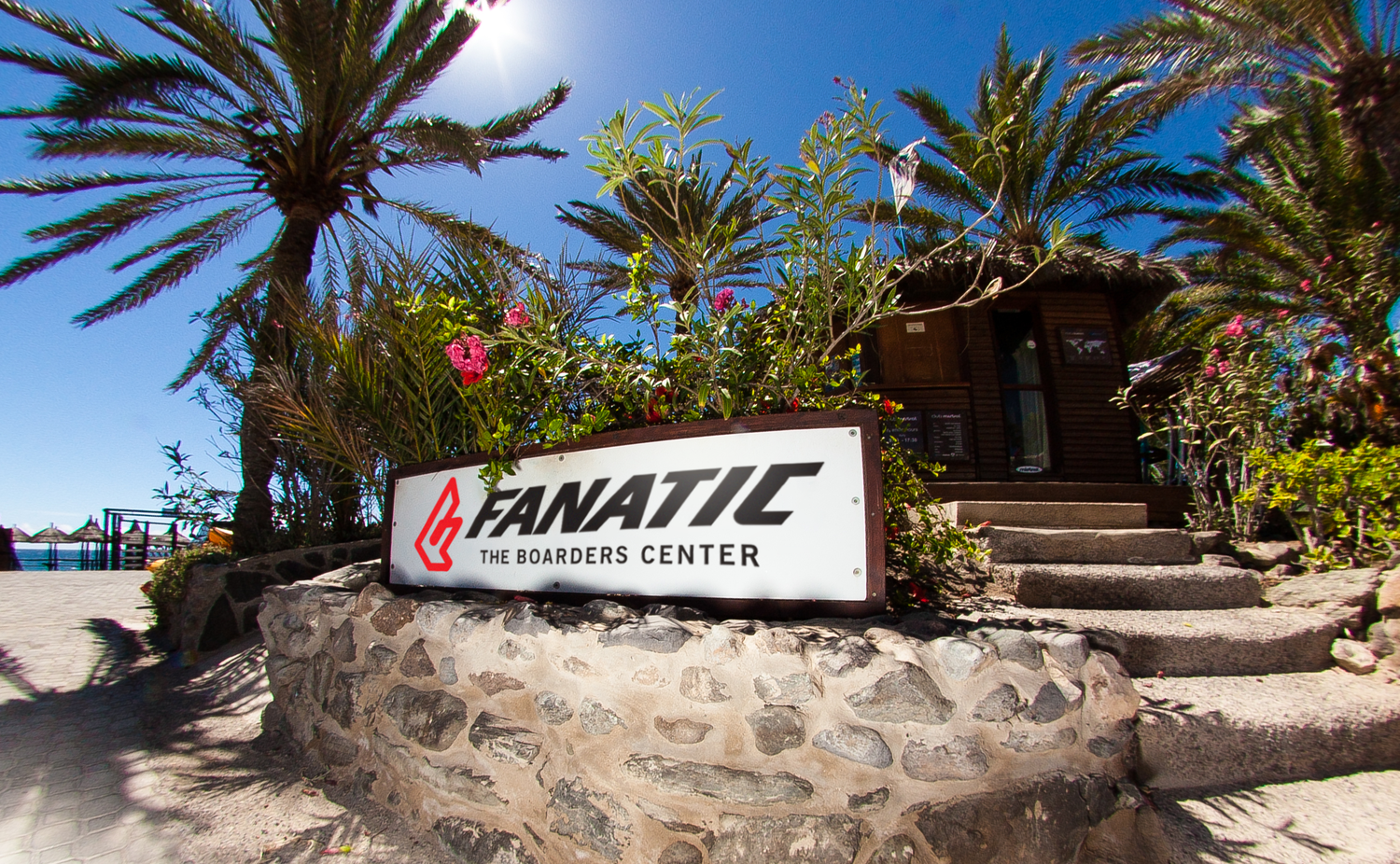 Intro Fanatic Boarders Center Gran Canaria Baza Windsurfingowa Lekcje Wypozyczalnia Fanatic Boarders Centre Gran Canaria