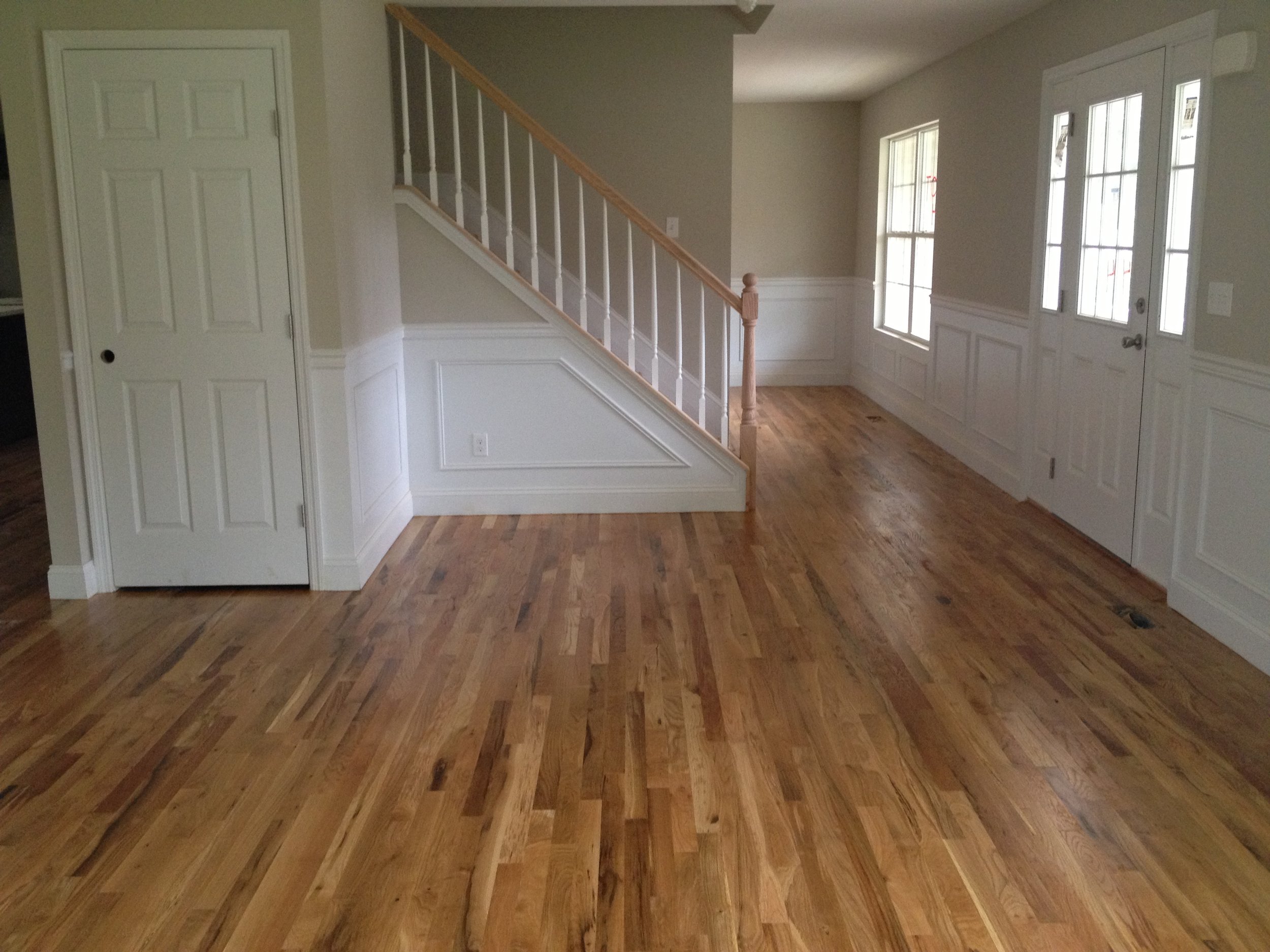 Red Oak Vs White Oak Hardwood Flooring Which Is Better Valenti