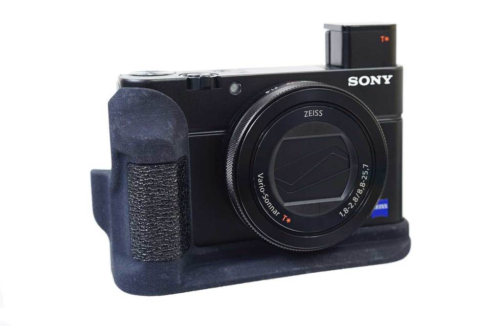 Sony RX100-III, RX100-IV, RX100-V, RX100-VI, RX100-VII (with quick release)  — Metro Case