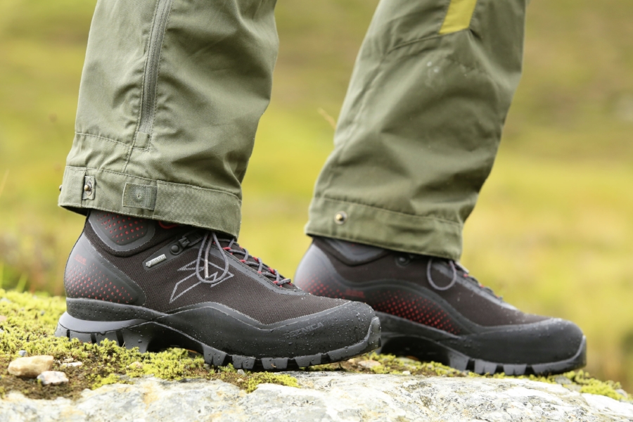 mens walking boots review 2018