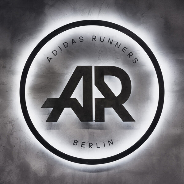 adidas runners berlin