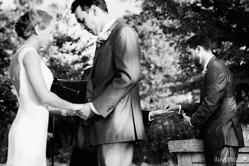 18-iluvphoto-Independence Grove-wedding-photography-outdoor-ceremony-chicago