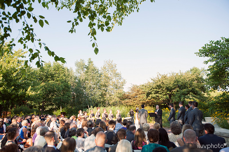 19-iluvphoto-Independence Grove-wedding-photography-outdoor-ceremony-chicago