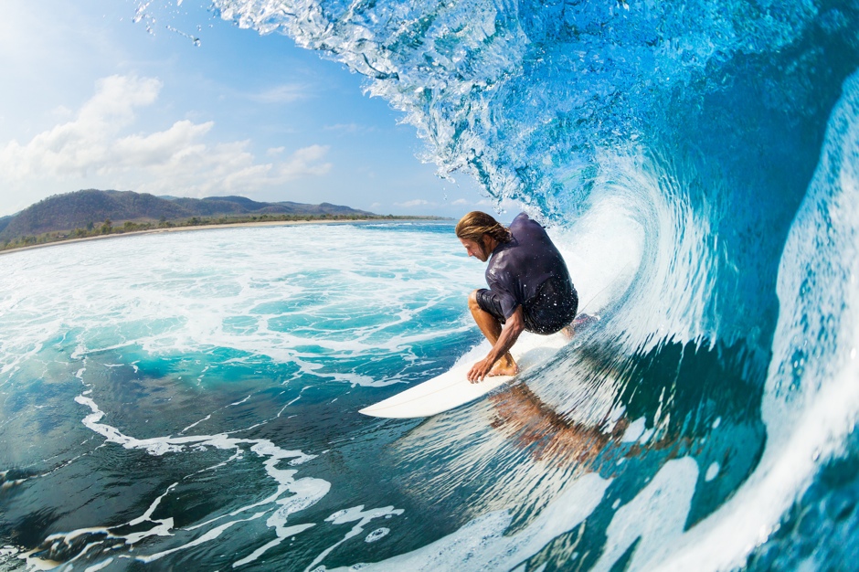Surfing© EpicStockMedia