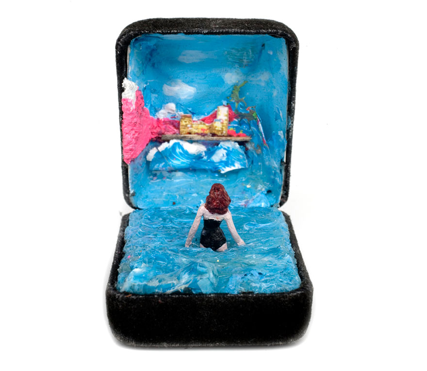 antique-ring-box-mini-diorama-talwst-4