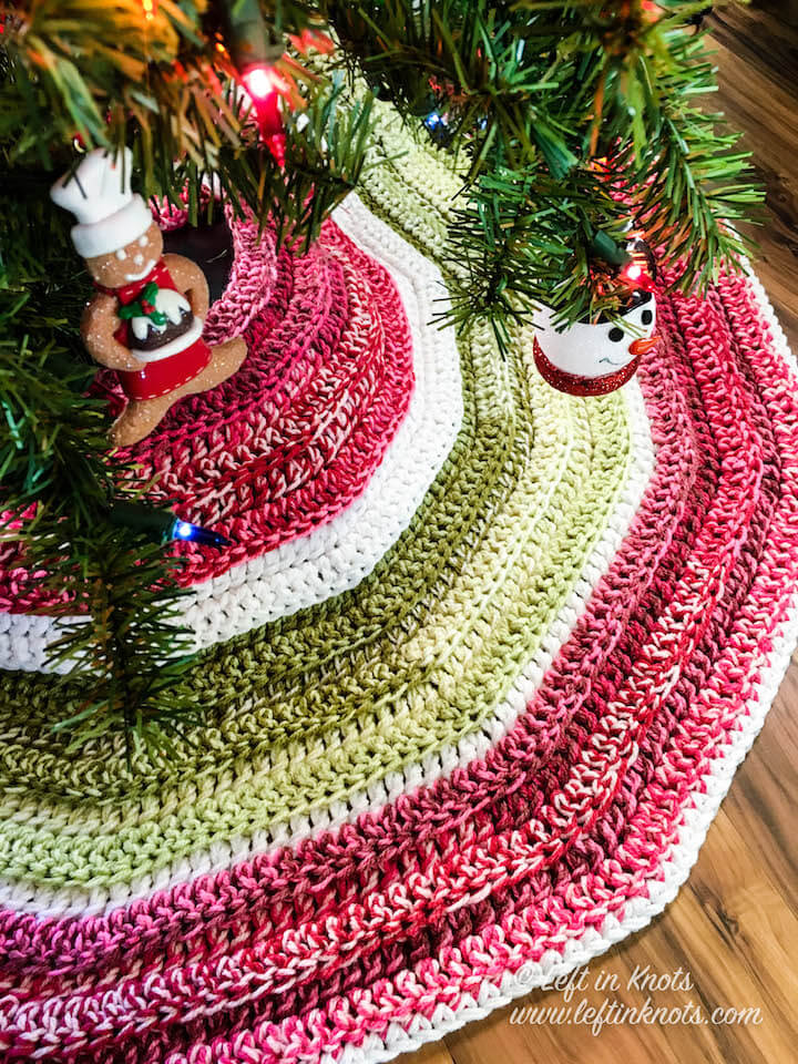 Crochet Holly Jolly Christmas Tree Skirt A Free Pattern Left In Knots