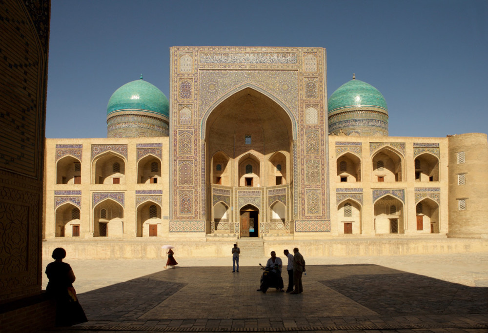 Lynn_Gilbert_Turquoise_Domes_Bukhara_Uzbekistan_2015_LynnGilbert_MG_3958