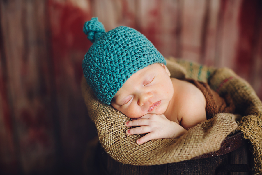 michigan-rustic-newborn-photography09