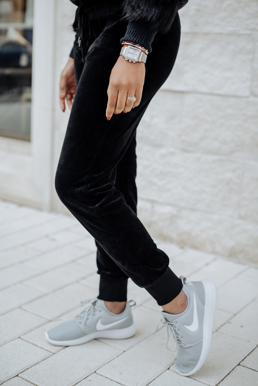 fall style winter style velvet joggers nike tennis shoes faux fur sweater casual glam style stephanie taylor jackson steph taylor jackson dallas tx blogger