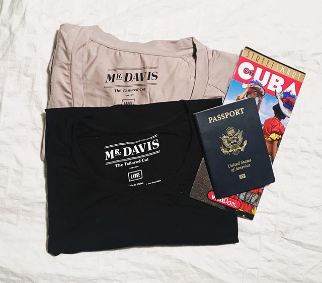 All my favorite men packed their bags for Cuba today and I couldn’t be more jealous! ☀️These @mrdavisclothing undershirts are the most comfortable travel necessity (and based out of KC!) link in bio for an interview with one of the founders of the company... ladies you won’t want to miss this one - there’s an announcement (and savings!) just for us! 👯‍♀️