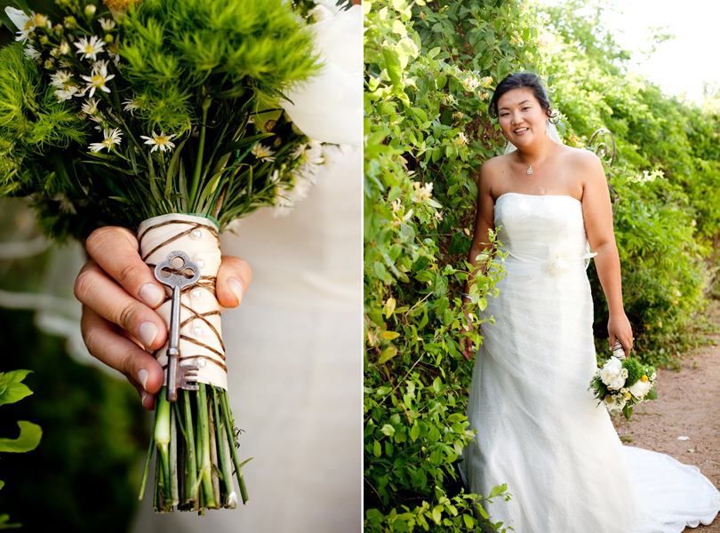 Key on bridal bouquet, austin barr mansion wedding photography