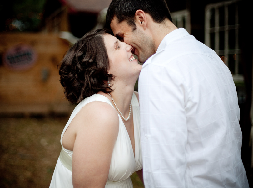 bride and groom kissing, romantic, intimate wedding, offbeat wedding