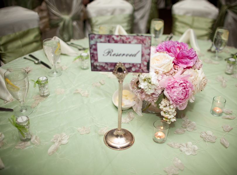 The Hills Country Club Wedding, Westbank Flower Market, flower centerpiece, pink