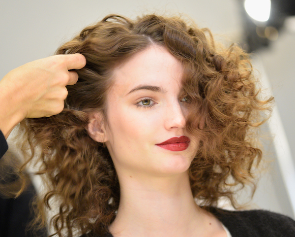 4 Simple Hair Hacks To Prevent Damage, Breakage & Women's Hair Loss  Solutions — Detour Salon | Awaken Spa