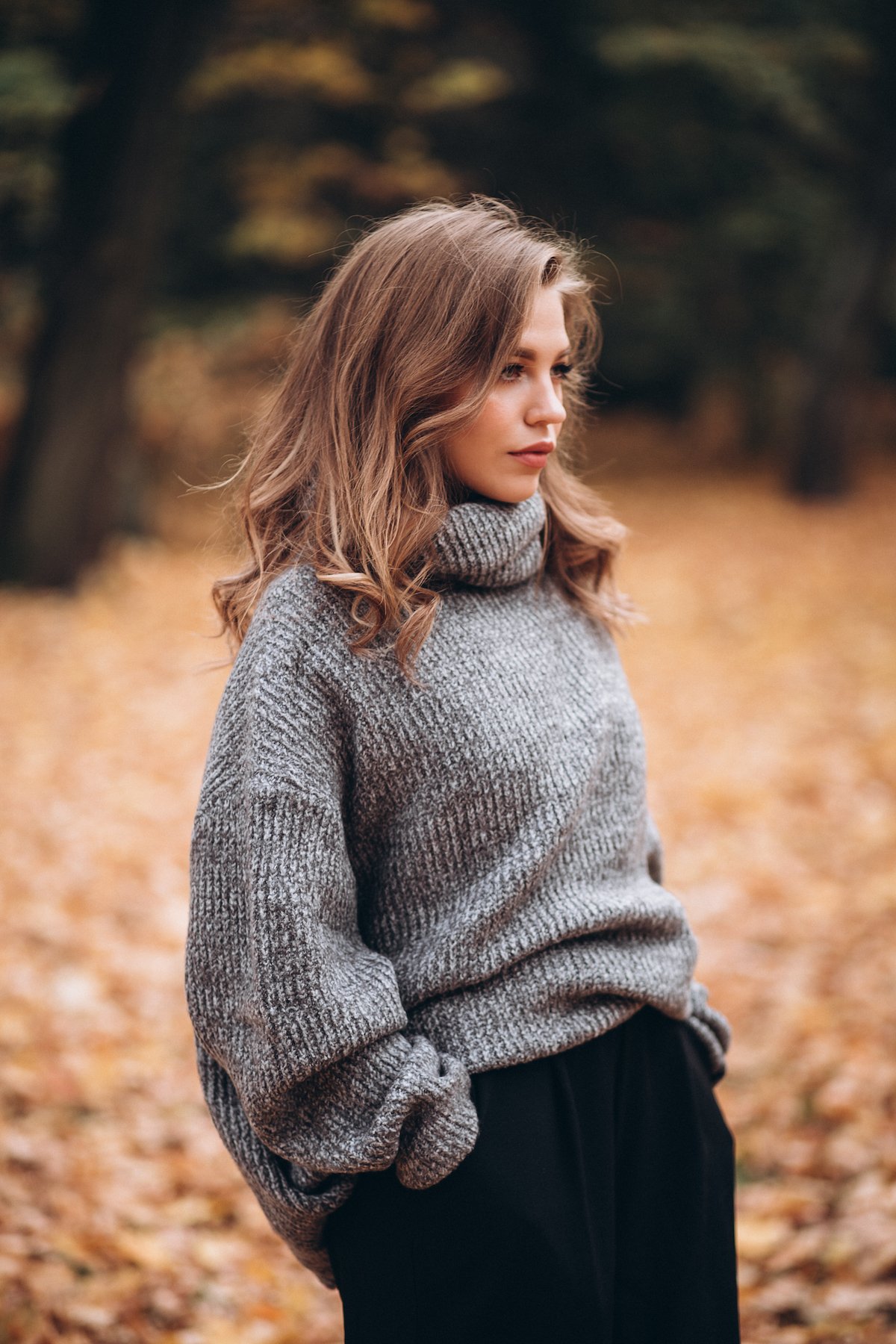 14 Sweater Outfit Ideas For Chilly Weather
